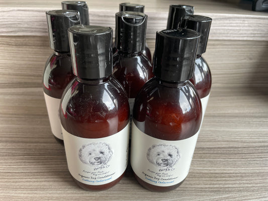 Organic Soothing Cedarwood Conditioner by Henry & Co 250ml