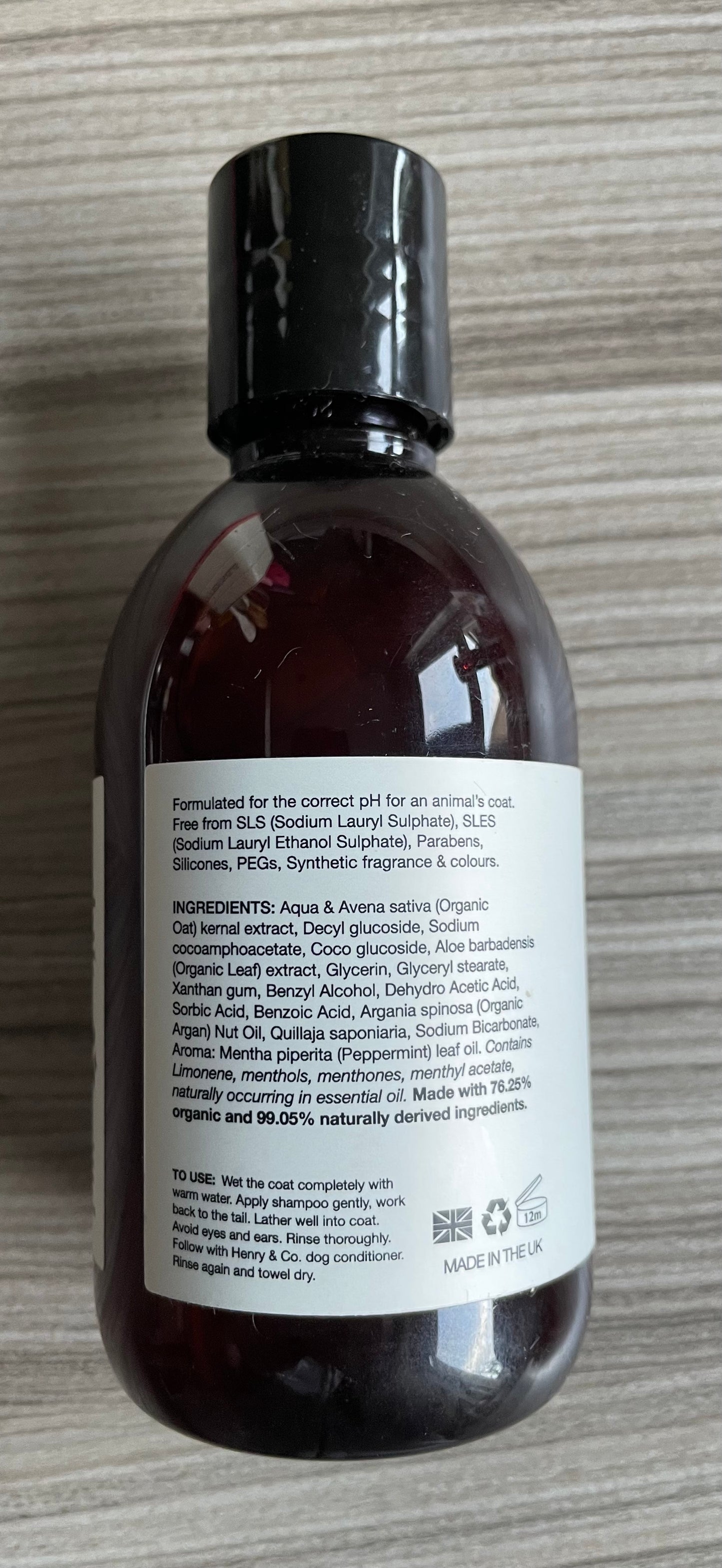 Organic Refreshing Peppermint Dog Shampoo by Henry & Co 250ml